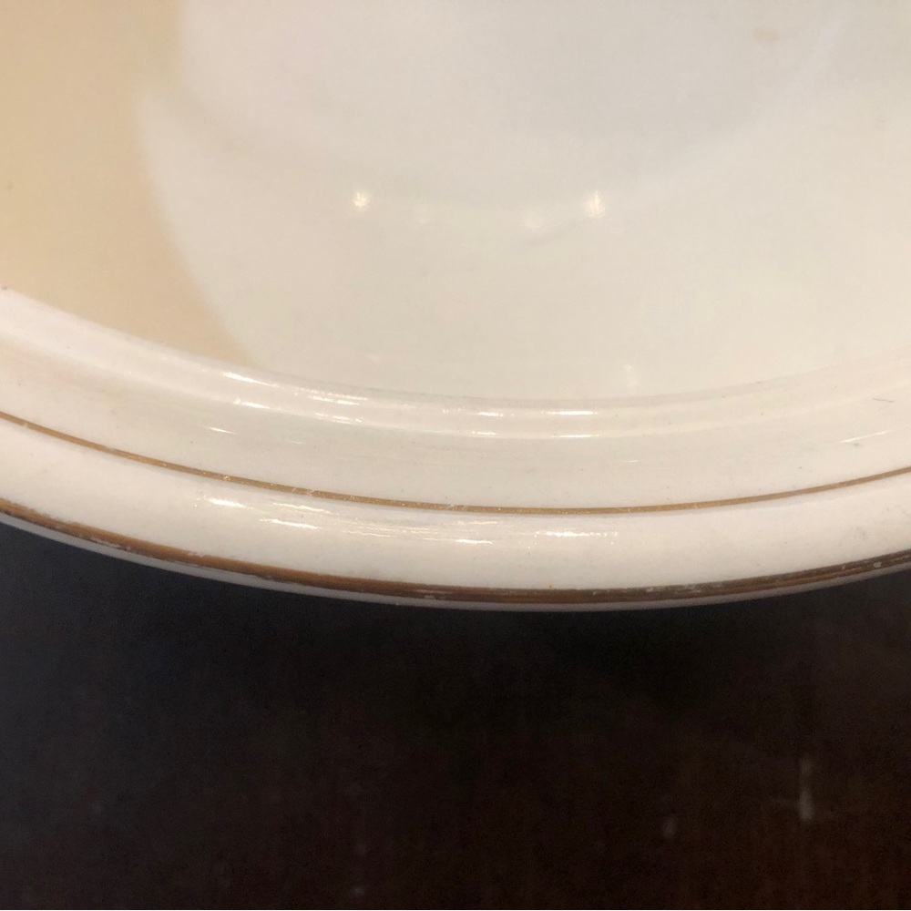 Antique Serving Dish with Lid. Like New. Johnson Brothers. - Picture 6 of 10